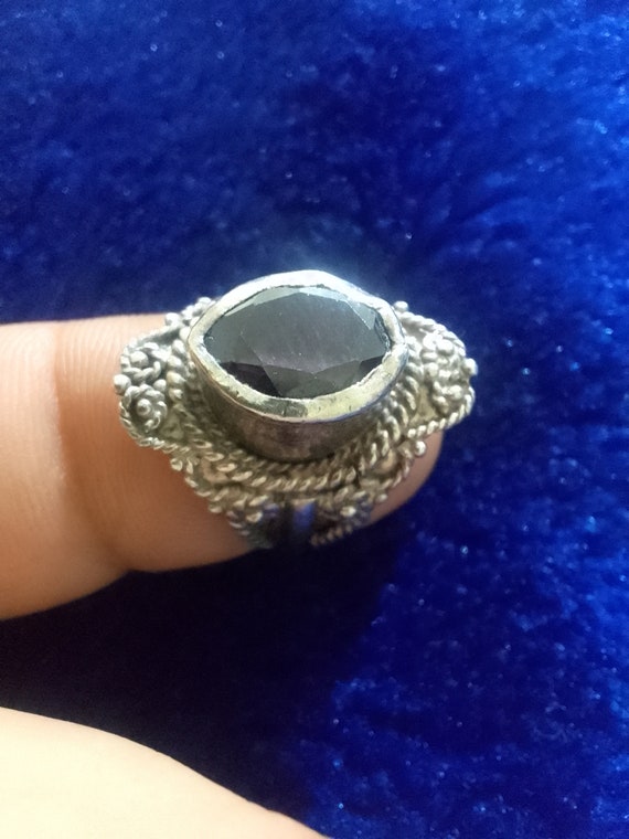 Bague Vintage Corindon Argent 875 – URSS Ancienne – Bijou De Mode