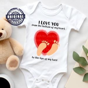 Baby Valentinstag Shirt svg png Baby Neugeborenen Body svg Mein erster Valentinstag Aquarell Baby Füße PNG Valentine’s Nursery png