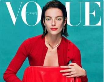 Vogue Turkije maart 2024 Beauise Ferwerda + Vogue Man Burak Deniz / Gratis snelle verzending wereldwijd