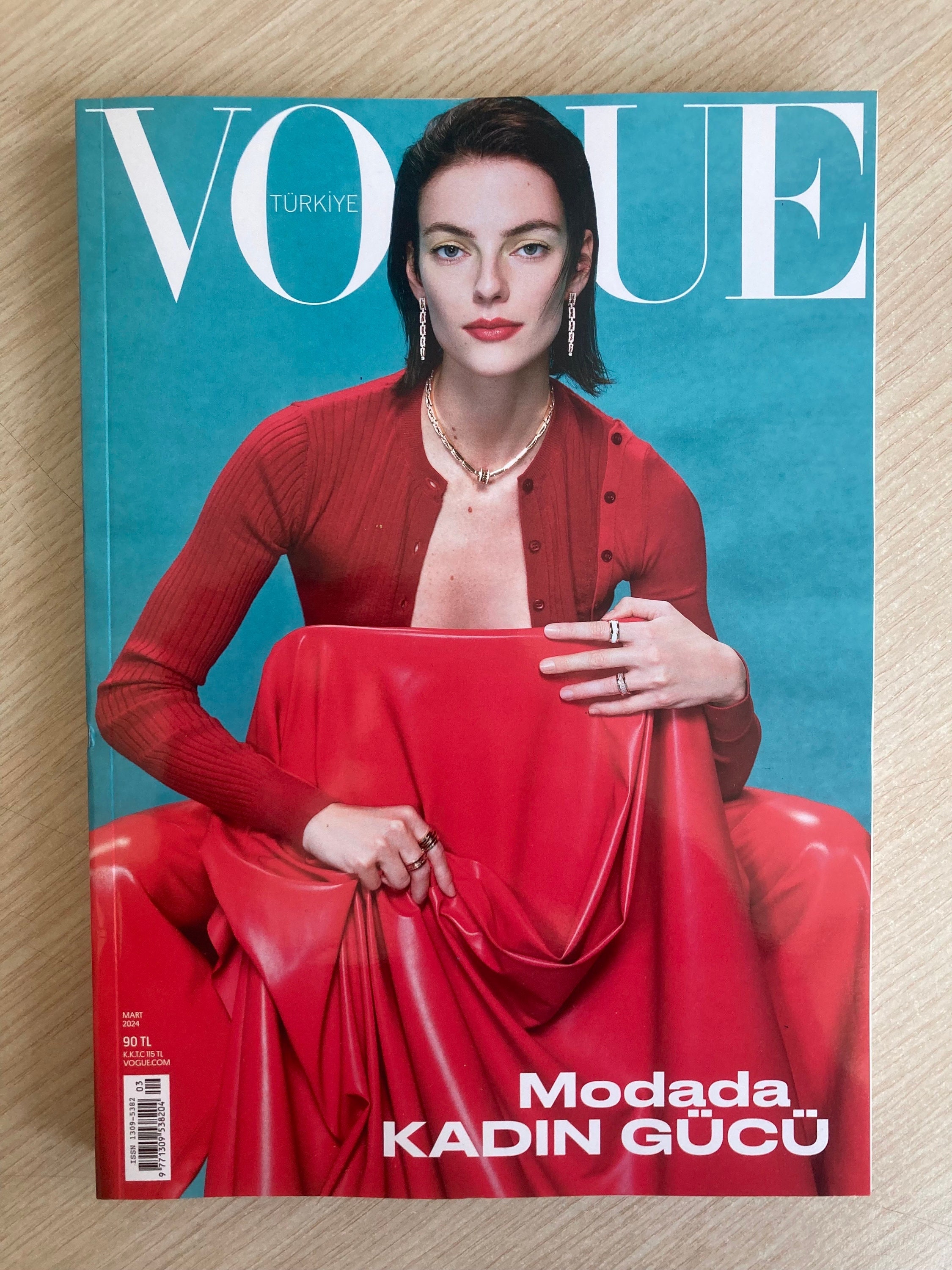 Vogue Turkey March 2024 Beauise Ferwerda , İbrahim Çelikkol