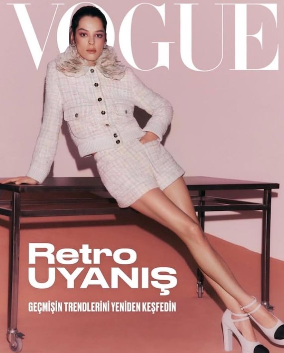 女性情報誌 Vogue Turkey Magazine October 2021 女性情報誌 Vogue Turkey Magazine October 2021 Vogue Turkey