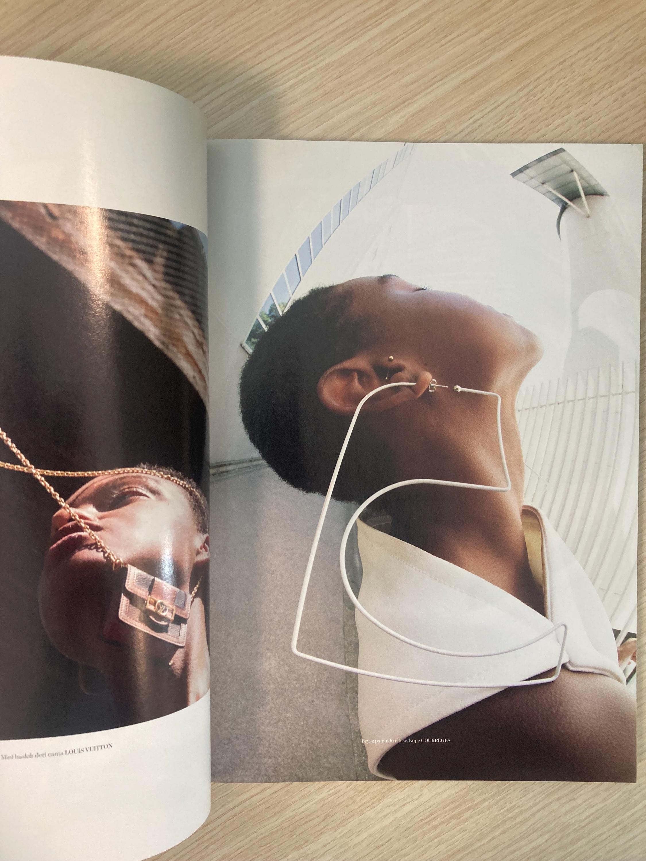 Vogue TÜRKİYE Magazine March 2022 $_12.JPG?set_id=880000500F