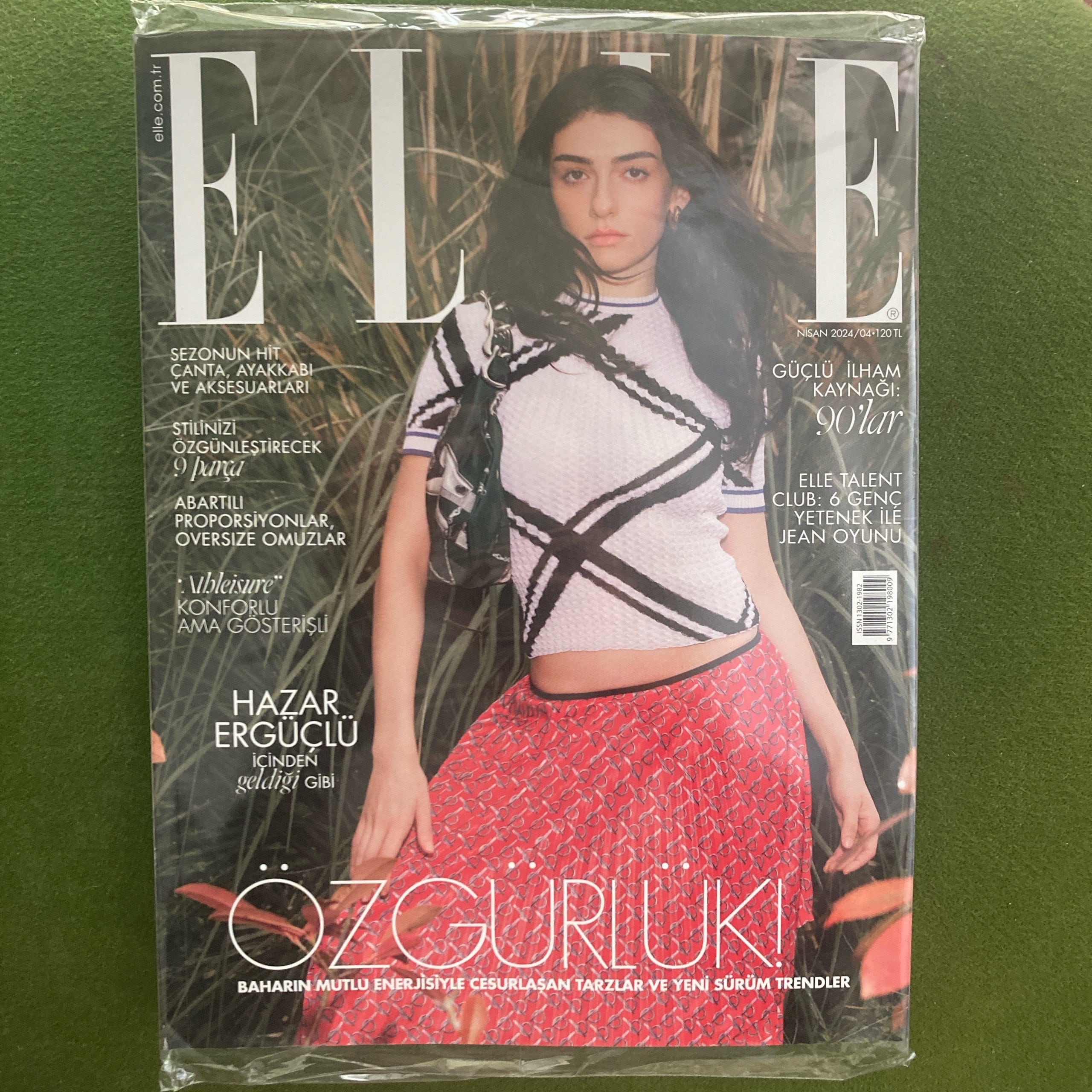 Elle Turkey April 2024 Hazar Ergüçlü Cover / Free Fast