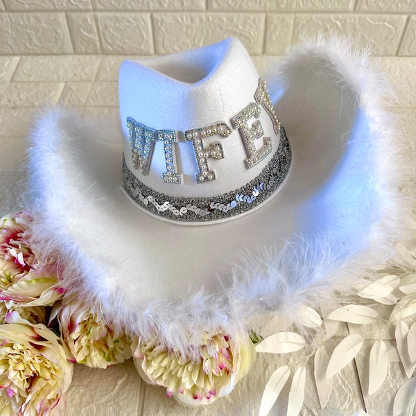 Cowboy bride hat | Hen do hat | Feather cowboy hat | Bride hat | Glitter bride hat | Hen party