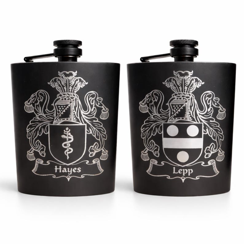 Personalized Family Crest Coat of Arms Laser Engraved Flask 画像 2