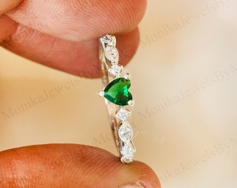 Emerald Heart Shape Ring - 925 Sterling Silver - Gemstone Ring For Girls