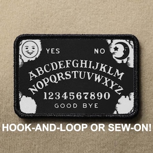 Spirit Board Magie Zauberer Hexe Zauber Paranormal Monochrome Meme Lustig Neuheit Moral Patch - Klett oder Aufnähen - PATCHRIOT Kollektion