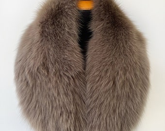 Bruingrijze afneembare vossenbontkraag voor jas, natuurlijke vossenbontkraag sjaal, winterbontaccessoire bruine kleur, luxe bruingrijze bontkraag