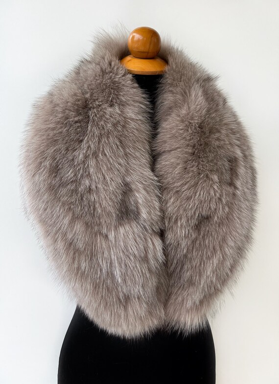 Écharpe Ou Col En Fausse Fourrure Renard Gris - Occasion Très Bon état, Accessoire D'hiver Femme