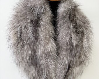 Luxurious Gray Fur Collar Luxurious Gray Knit Cardigan With Faux Fur Collar on Luulla main image 3