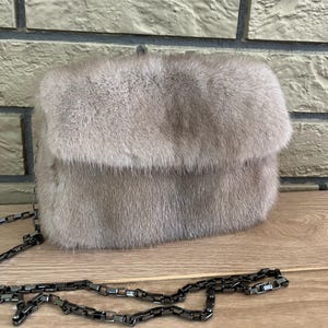 Petit sac à bandoulière de luxe en fourrure de vison, Pochette en fourrure de vison véritable, Petit sac de luxe en fourrure, Petit sac à bandoulière en fourrure de vison, Sac de luxe pour femme