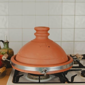 Tajine marroquí artesanal – Tajine de barro y terracota de 30 cm (para 4-6 personas)