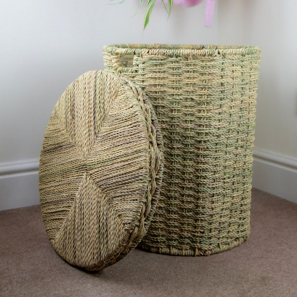 Round Palm Leaf Storage Basket- Laundry basket with 2 handles and Lid - Laundry Hamper with Lid - Wicker Laundry Basket