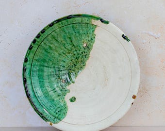 Handmade Moroccan Tamegroute Plate – Half Glazed White & Green Ceramic Dish – Boho Pottery Serving Plate in 25cm, 30cm
