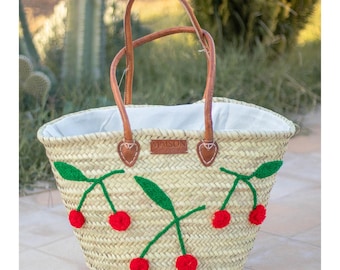 Handwoven Straw Market Basket: Moroccan Palm Leaf Shopper