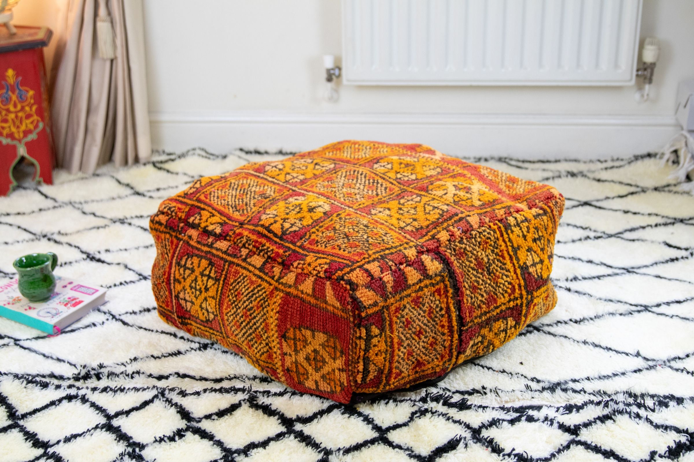GRAND Coussin de sol avec dossier, canapé au sol, pouf kilim marocain,  ottoman marocain vintage, Rug Pouf, livraison gratuite BOUCLE EDGE -   France