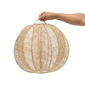 Handcrafted raffia pendant light, hanging lamp shade in raffia, Home decor
