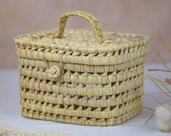 Wicker Basket, Small Basket, Woven Rattan Storage Basket, Woven Rattan Basket, Home Makeup Bathroom Living Room Storage Basket Gift for Her