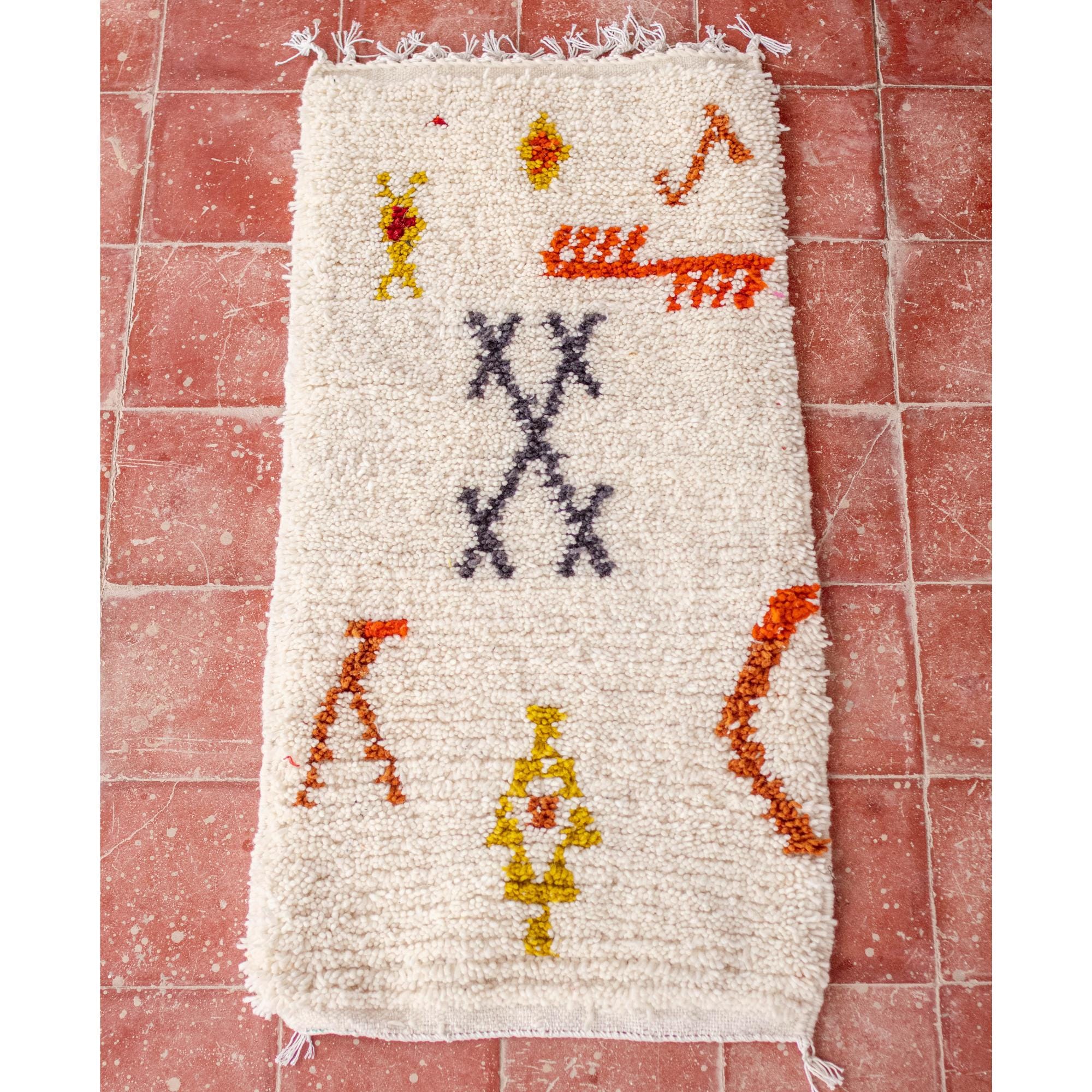 小さなモロッコラグ カラフルなモロッコ アジラル スローラグ、厚くて