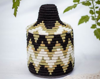 Hand-Woven Moroccan Wool Pot: Artisan Home Decor Basket