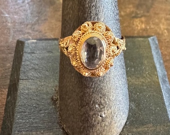 Vintage Ring-Vintage 19kt Granulated Yellow Gold Textured Band Grey/Violet Oval Faceted Spinel Ring