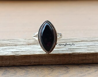 Black Onyx 925 Sterling Silver Band Ring: Pretty Silver Jewelry
