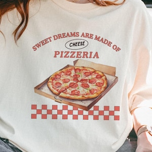 Camiseta engraçada de pizza: &quot;Bons sonhos são feitos de queijo&quot; Camiseta Comfort Colors