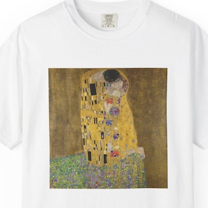 The Kiss Shirt by Gustav Klimt Tee | Vintage Art Comfort Colors Shirt | Aesthetic Graphic Tee | Museum Art Shirt | Gift for Art Lovers
