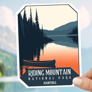 Adesivo STAMPATO del Parco Nazionale di Riding Mountain, Manitoba Canada Wilderness, Decalcomania da viaggio e campeggio, Foreste boreali della regione dei parchi, Clear Lake