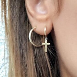 Pendientes de Cruz de Oro Plata de Ley 925, Pendientes de Cruz Minimalista, Pendientes de Aro de Oro, Aros de Oro, Regalo para Ella.