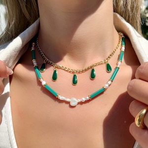 Green Stone Pendant Necklace, Adjustable Gold Chain Necklace, Minimalist Jewelry Gift, Boho Gemstone Necklace, Statement Necklace