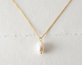 Luna Baroque Pearl Necklace