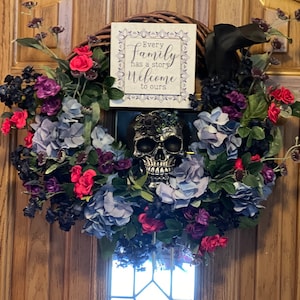 Modern Gothic All Seasons Wreath Wall/Door Decor