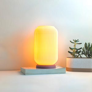 Modern Bedside Table Lamp – Warm Soft Light, Minimalist Design, E27 Socket with Switch