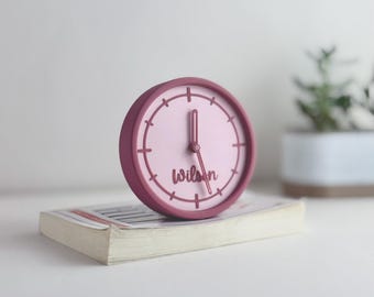Custom 3D-Printed Table Clock with Personalized Name - Unique Gift, Modern Design, Multiple Sizes & Fonts