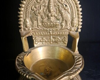 Brass Vishnu Deepa Lamp: Vintage Pooja Aarti Diya