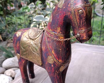 10,62 inch Vintage Hand-Carved Wooden War Horse, Distinctive Horse Decoration, Collectible Item with Copper, Brass, Handcrafted Sculpture.