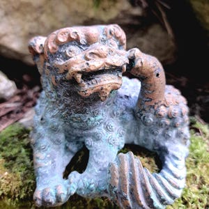 3,54 inch Chinese Guardian Lion  Vintage Dog Lion Foo
