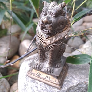 3,54 inch Chinese Guardian Lion  Vintage Dog Lion Foo