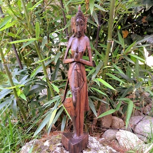 10,23 inch Carved Wooden Saraswati Female Lady Figurine From Bali Indonesia - Vintage Balinese Tropical Wood Carving Sculpture Indonesian
