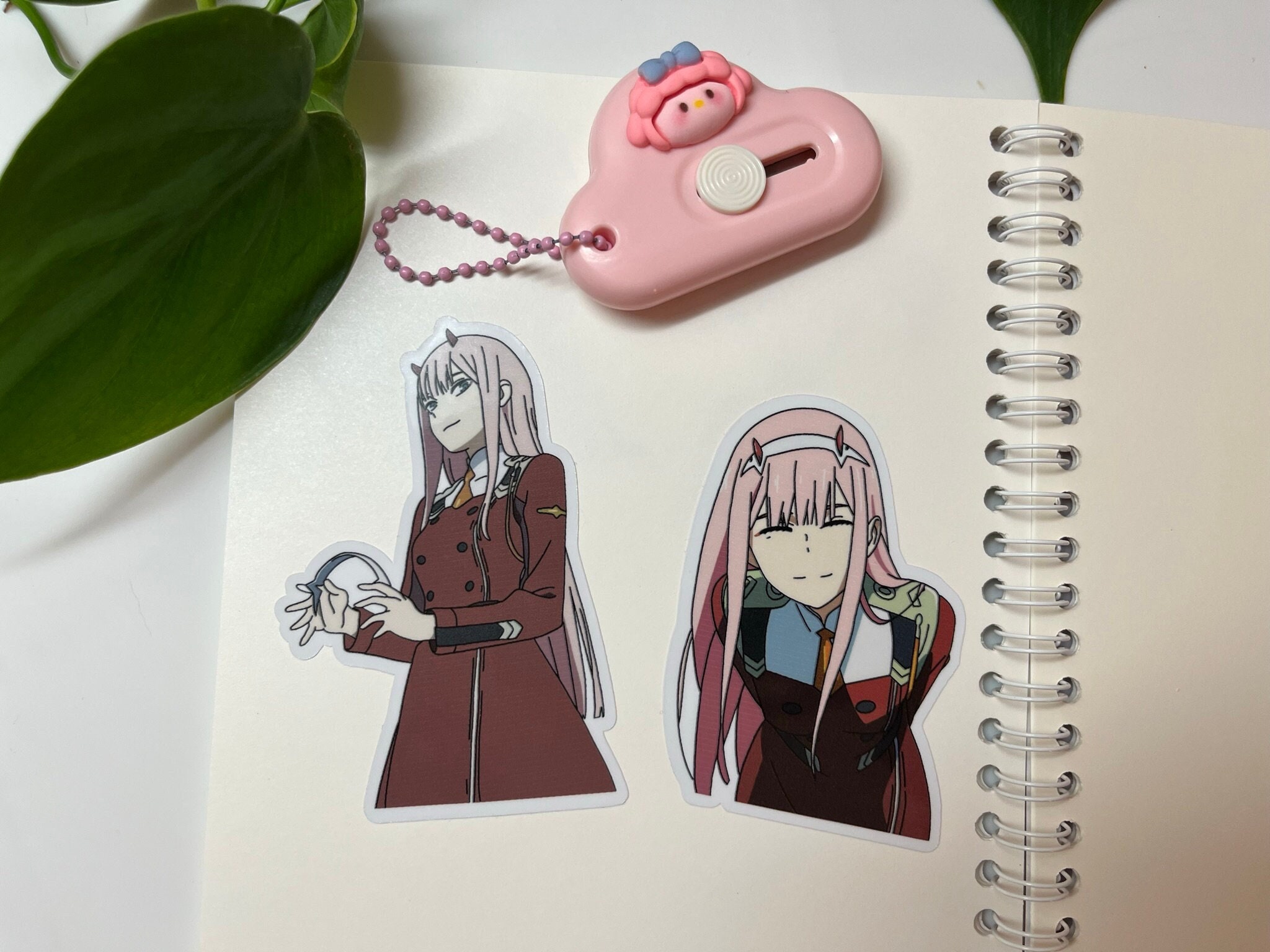 Autocollants de voiture dessin animé pour Zero Two Darling In The FranXX, accessoires  décoratifs drôles pour carrosserie de fenêtre de voiture