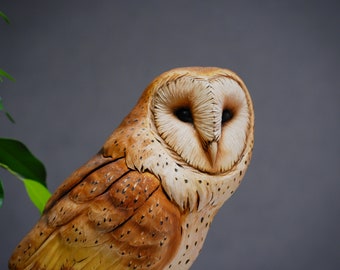 WoodenOwlSculptureCarvingBarnOwlWoodOwlsOwlNightWoodCarving