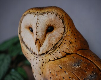 OwlSculptureOwlFigurineRealisticBirdsHandCarvedWoodenBarnOwlWoodenBirdDecorCottageStuleBedroomDecorWoodenStatueCarvedGiftWoodCarvingArt