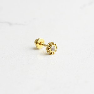 14K Solid Gold Solitaire Helix Piercing • 18G Gold Cartilage Earring • Minimalist Helix Piercing • Stud Ear Piercing • Dainty Earrings