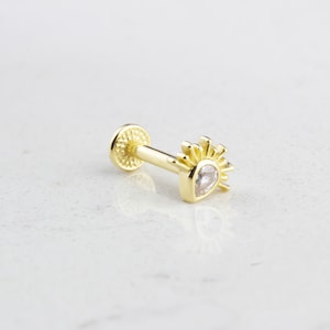 14K Solid Gold Drop Tragus Piercing • Minimalist Tear Drop Piercing • 16G Gold Cartilage Earring • Stud Ear Piercing •Drop Cut Stone Earring