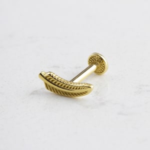 14K Solid Gold Feather Tragus Piercing • 16G Stud Piercing • Piercing Jewelry • Stud Ear Piercing • Minimalist Dainty Piercing •Gift For Her