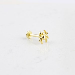 14K Solid Gold Spider Tragus Piercing • Tiny Tragus Animal Piercing • Cute Earring • 16G Gold Stud Ear Piercing • Minimalist Tragus Piercing