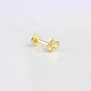 14K Solid Gold Lotus Tragus Piercing • 16G Gold Lotus Blumen Piercing • Ohrstecker • Zierliche Blumen Ohrring • Minimalistisches Tragus Piercing