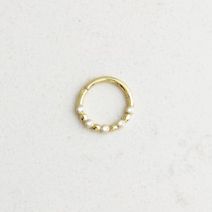 14K Solid Gold Huggie Hoop Kolczyk • Kolczyk-kółko do chrząstki • Kolczyk-kółko do nosa • Minimalistyczny kolczyk do przekłucia tragus • Złoty kolczyk-kółko do przekłucia helisy