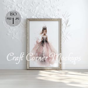 Antique Frame Mockup, Gold Frame Mockup, DIN A Wall Art Mockup, Vintage Frame Mockup on the Wall, Minimalist Frame, Art Display Template PSD